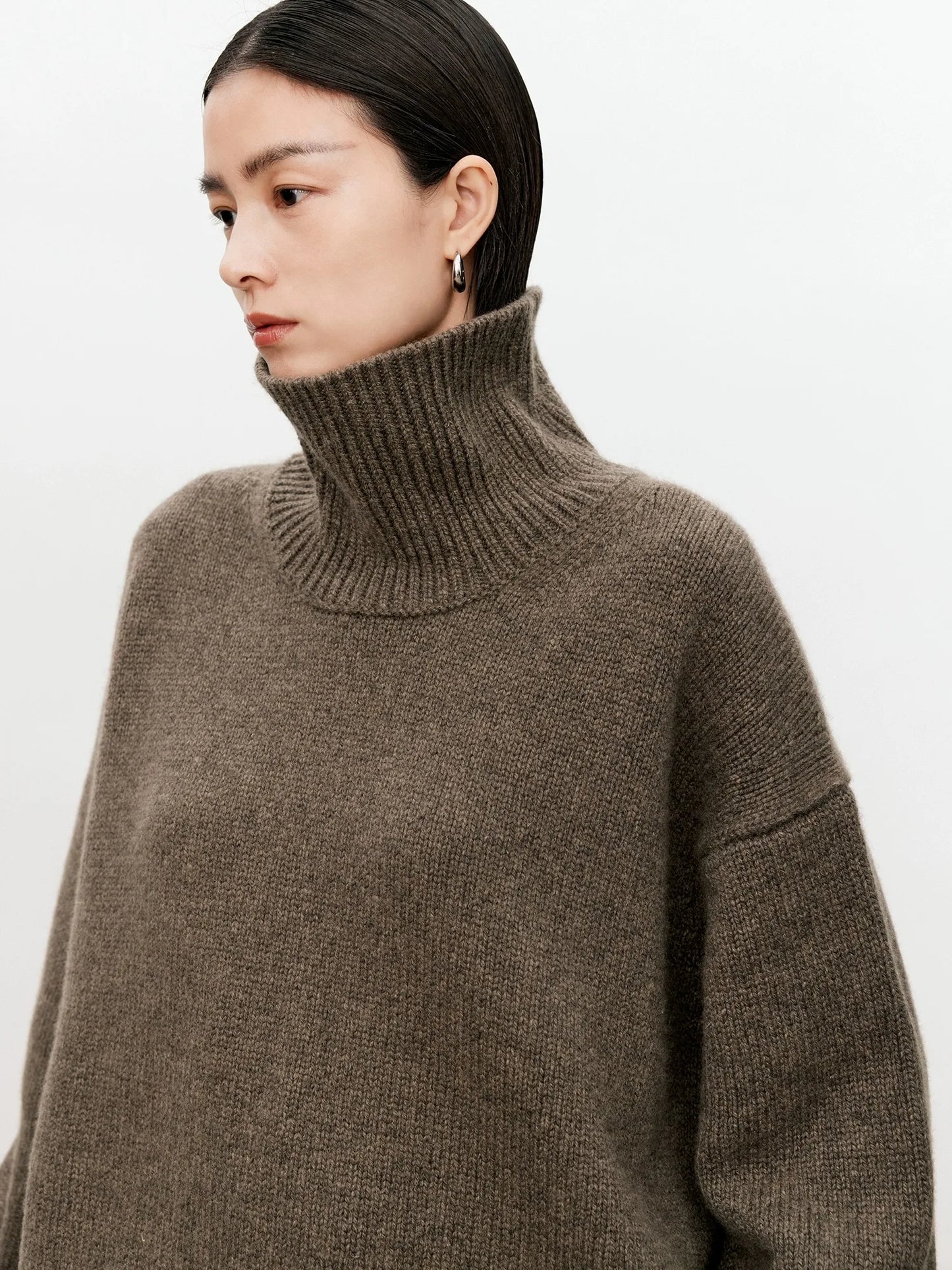 Turtleneck pure cashmere sweater female